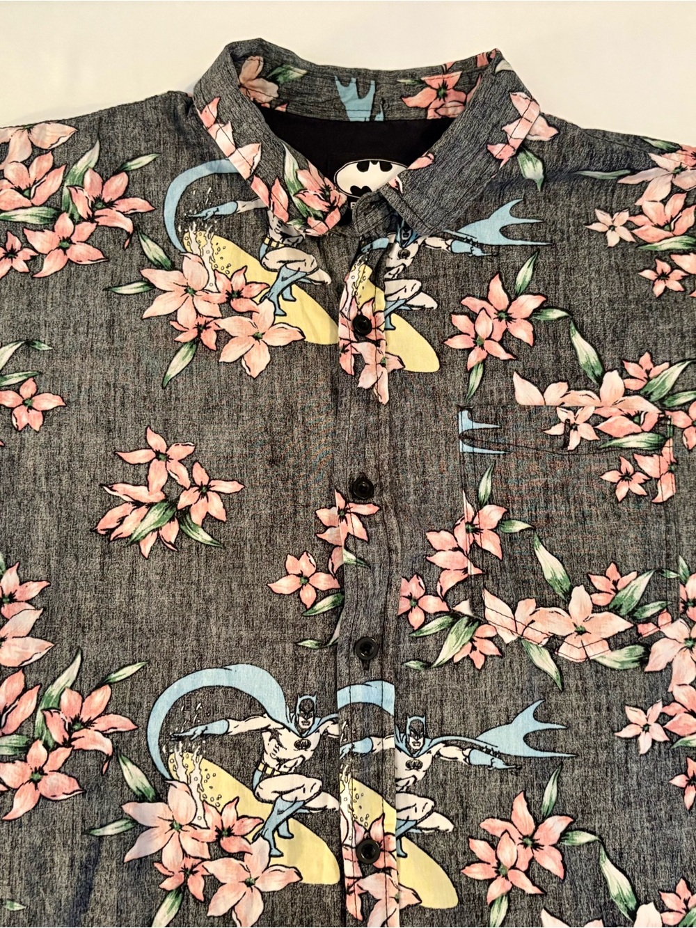 Batman Hawaiian Button Up Shirt Men Size XL Short Sleeve Causal Cotton Adult Top